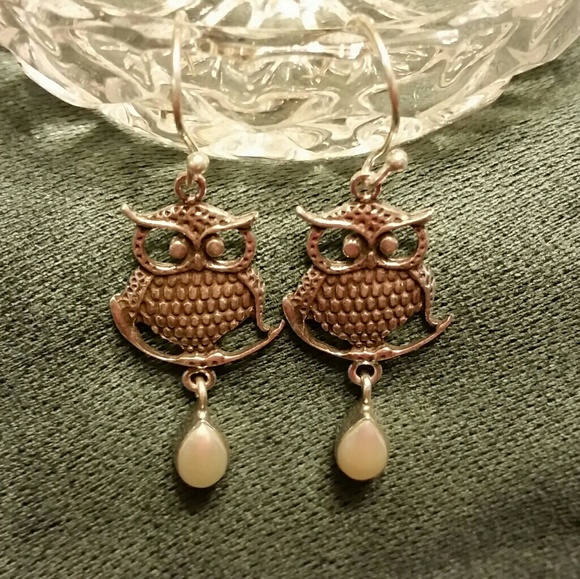 .925 Silver Owl with Pearl Dangle Hook Earrings - Picture 2 of 8